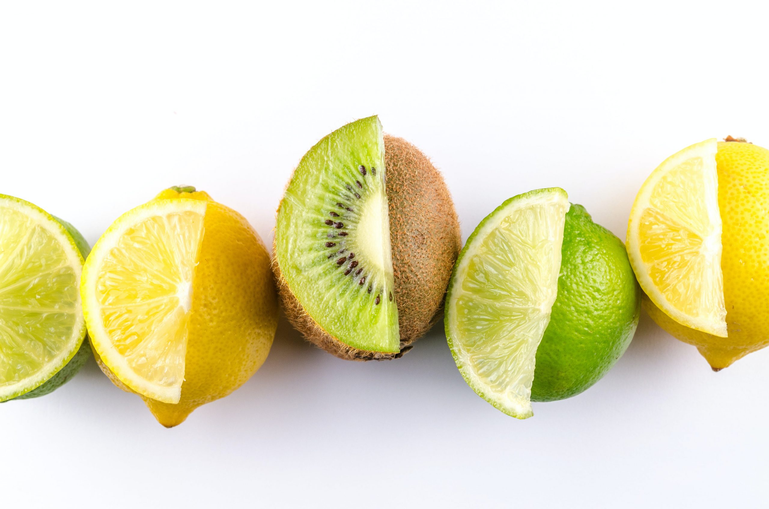 Assiettes de repas sains et équilibrés pour un suivi nutritionnel